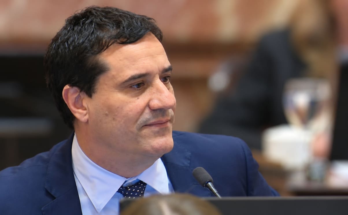 Senador Abad insta a eliminar retenciones para revitalizar el empleo en la pesca